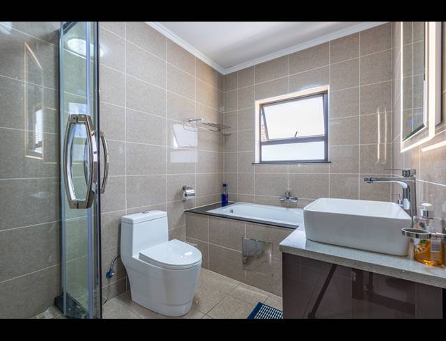 2 BEDROOM APARTMENT FOR SALE IN BROADACRES